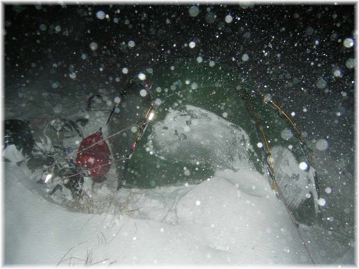 Im Norden von Island, Hilleberg Soulo im Schnee