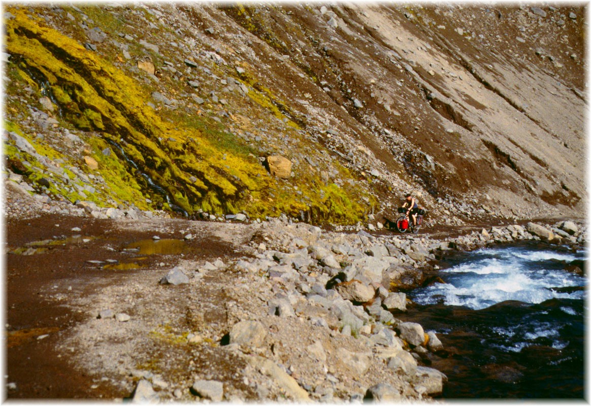 Island, ruppiger Anstieg ins Hochland