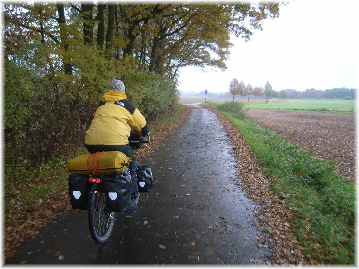 Herbstradeln im Regen