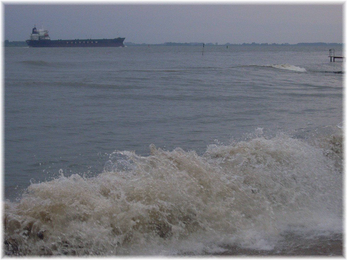 Nordseeküstenradweg, North Sea Cycle Route, Deutschland, an der Elbe