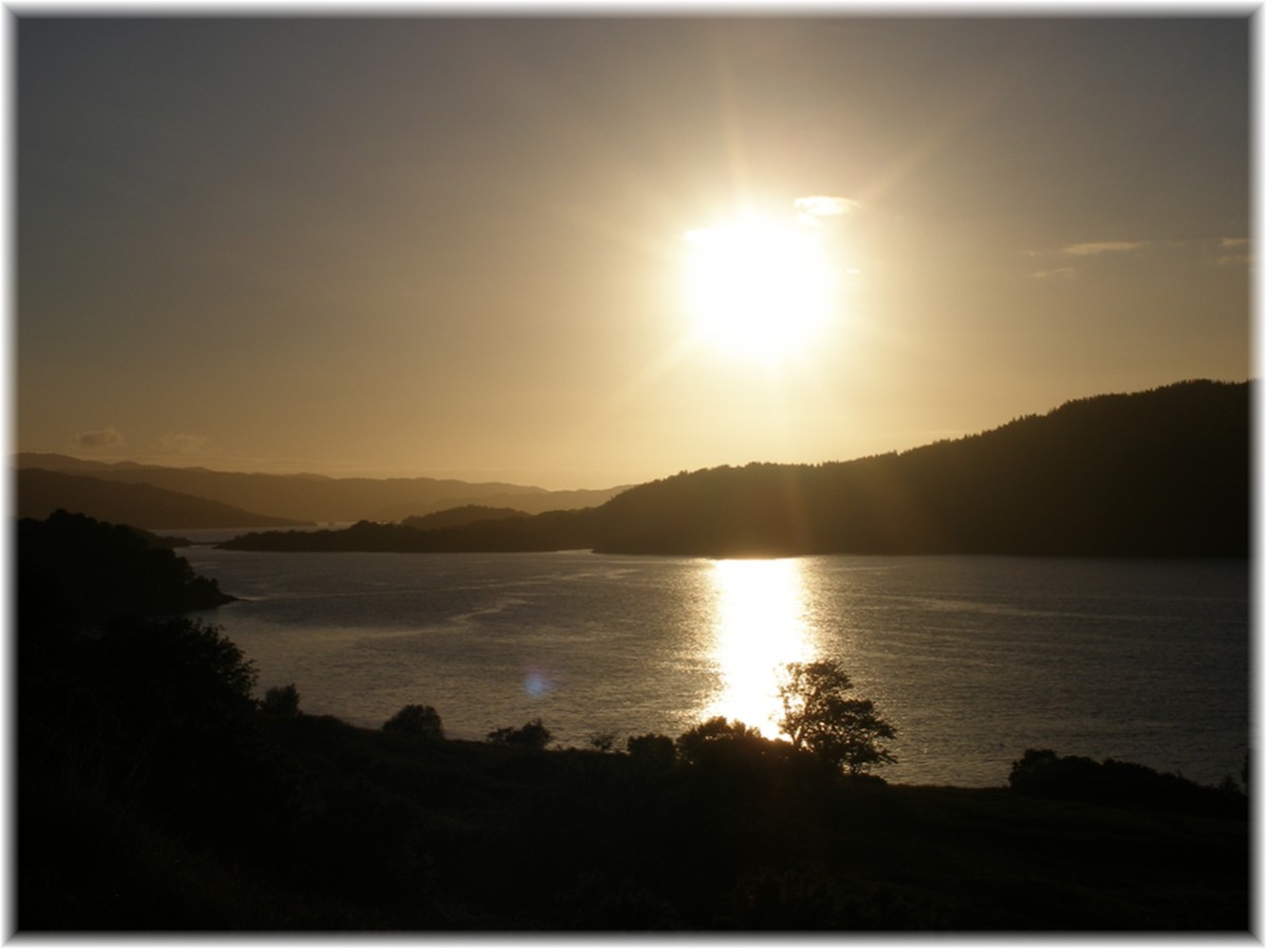 Sonniger Fjord bei Strontian