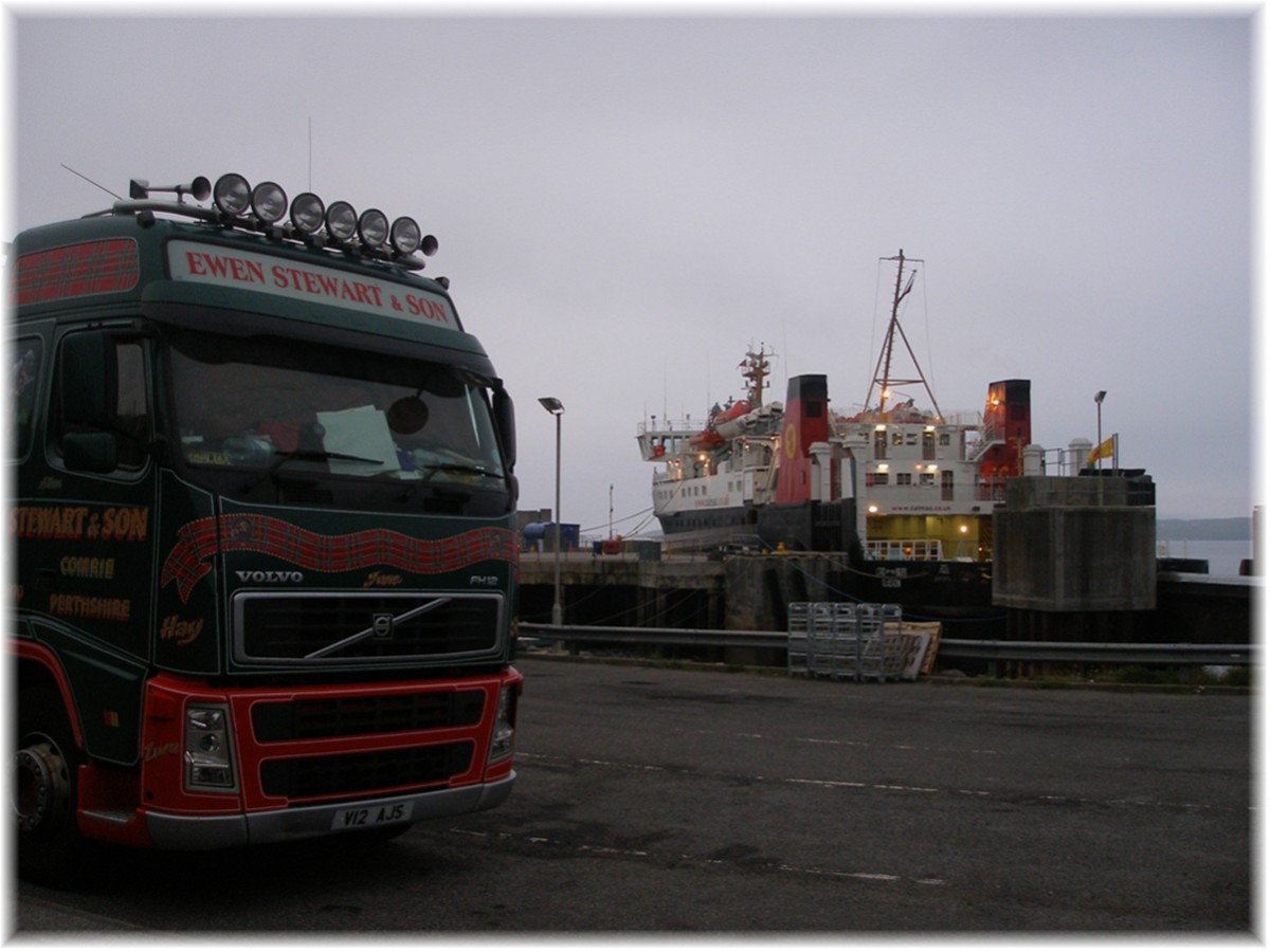 Am Hafen von Castlebay, Barra